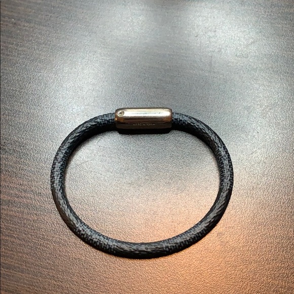 Louis Vuitton Bracelet - Picture 2 of 7